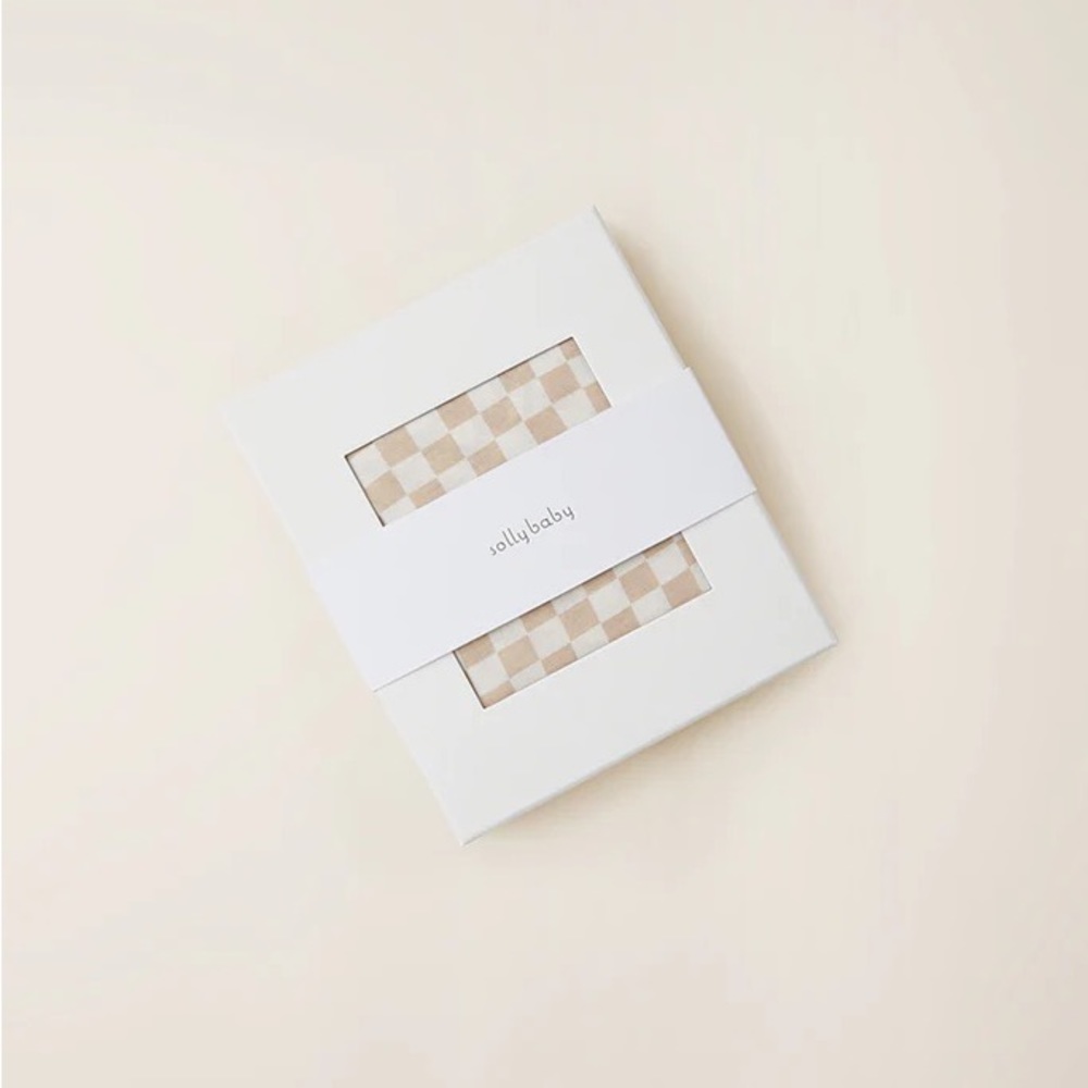 Solly Baby Cream Chequer Wrap.